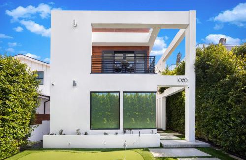 Venice Casa | The Palms Pad - 5 Min from Beach - Golf,Arcade,Sauna