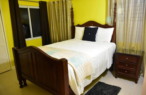 St. Ann's Bay Cama Y Desayuno | The Palms Richmond Oasis