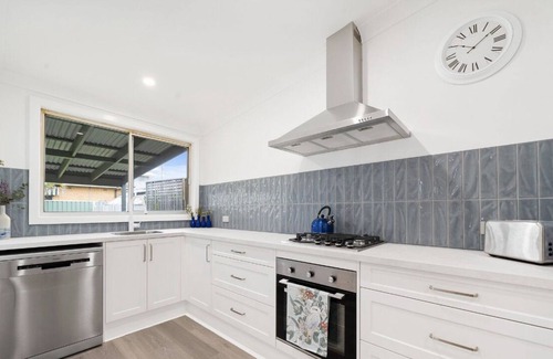 Stockton Casa | “The Palms” Top rated accomodation close to beach