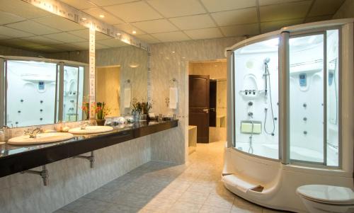 Nairobi Hotel | The Panari Hotel - Near Jomo Kenyatta International Airport