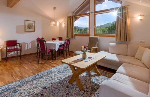 Oberndorf bei Kitzbuhel Apartamento | El paraíso cerca de Kitzbühel - Apartamento "Hahnenkamm" en el jardín del hotel Rosenhof