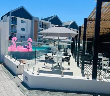 Summerstrand Apartamento | The Paramount and The Supreme at Bellamare