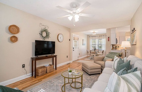 North Charleston Casa | The Park Circle Haven ~ Spacious 5br/4ba Home!