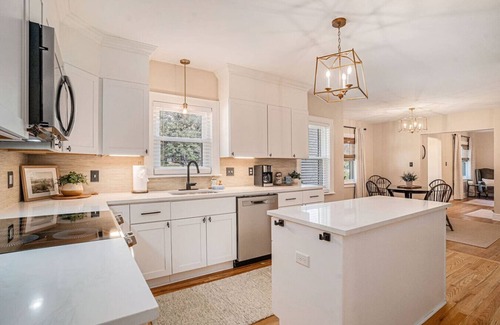 North Charleston Casa | The Park Circle Haven ~ Spacious 5br/4ba Home!