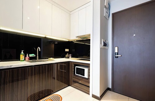 Phu Nhuan Condominio | The Parkview - Very Close TSN Airport