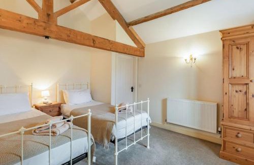 Arnold Casa | The Parlour - Uk37517