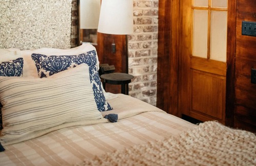 Cannonborough Elliotborough Apartamento | The Patio Suite in historic downtown Charleston