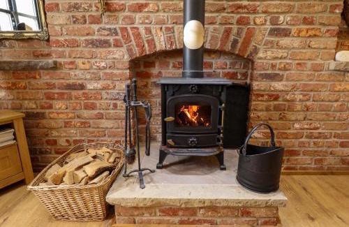 Boston Casa | The Paw Barn