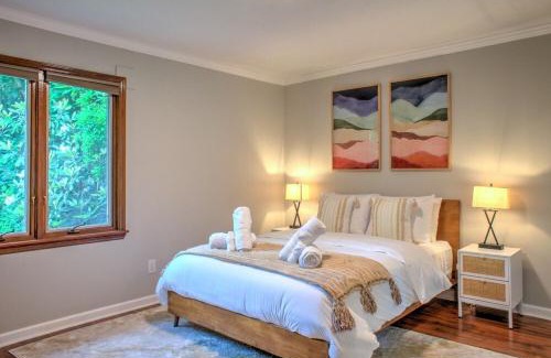 Waynesville Casa | The Peaceful Fox - Relaxing Retreat in Asheville - Family