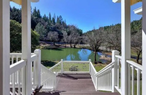 Colfax Casa | The Peaceful Pond Retreat