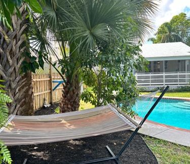 Mango Groves Casa | The Peacock Bungalow- Heated Pool & Jacuzzi- 5 min to beach!