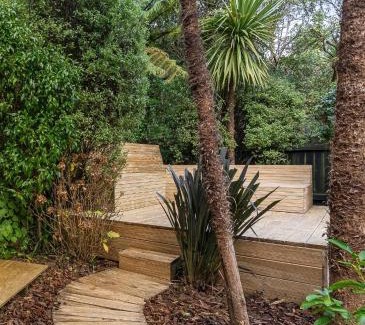 Wellington Casa | The Peacock House