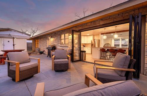 Fredericksburg Casa | The Pear - Fire Pit & Close to Main St