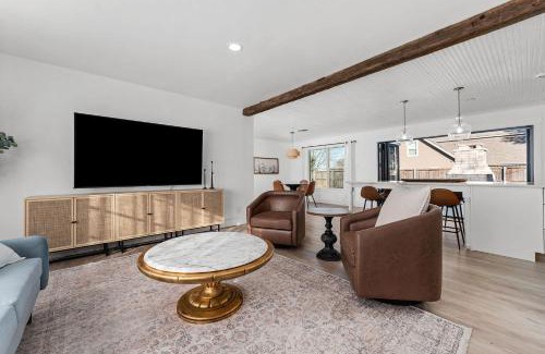 Fredericksburg Casa | The Pear - Fire Pit & Close to Main St