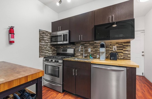 Hollywood Hotel | The Pearl Beachside Apartments on Hollywood Beach Broadwalk