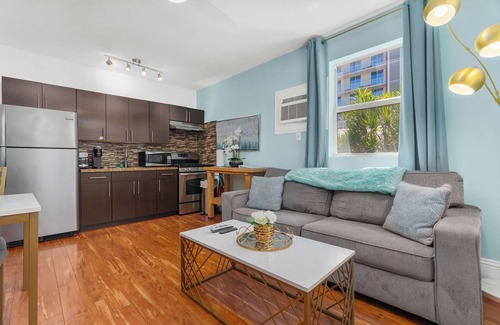 Hollywood Hotel | The Pearl Beachside Apartments on Hollywood Beach Broadwalk