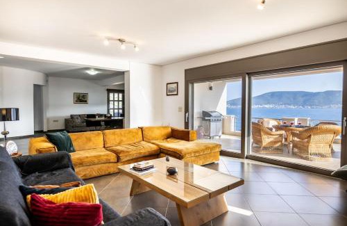 Salamis Casa | The Pearl of Salamina, a stylish seaside retreat