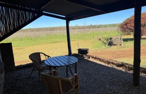 Blue Crane Route Apartamento | The Pecan Cottage