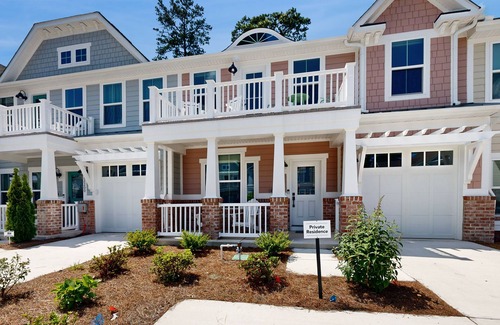 Long Neck Casa | The Peninsula townhome w/ indoor/outdoor pools, on-site golf & tennis/pickleball