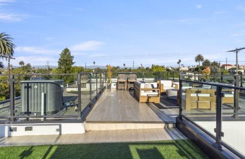 Venice Casa | The Penmar Retreat - Luxurious resort-style oasis
