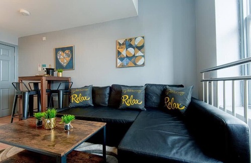 Wrexham Apartamento | The Penthouse Gathering Wrexham Town Centre