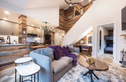Whistler Village Cabina | The Penthouse Loft @Village Base
