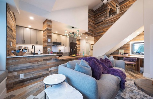 Whistler Village Cabina | The Penthouse Loft @Village Base