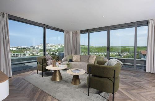 Porth Casa | The Penthouse, Oasis Sands