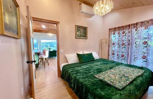 Eagle Rock Casa | The Perch- Hilltop Bungalow, Eagle Rock-near DTLA