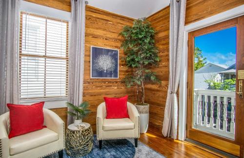 Downtown Apartamento | The Perch on Duval