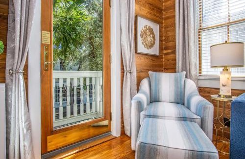 Downtown Apartamento | The Perch on Duval