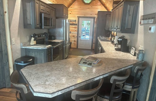 Mosinee Cabina | The Perch-Skywalk! Pet Friendly, 4-bedroom cabin on the Big Eau Pleine.