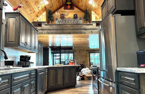Mosinee Cabina | The Perch-Skywalk! Pet Friendly, 4-bedroom cabin on the Big Eau Pleine.