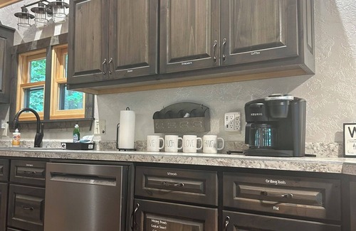 Mosinee Cabina | The Perch-Skywalk! Pet Friendly, 4-bedroom cabin on the Big Eau Pleine.