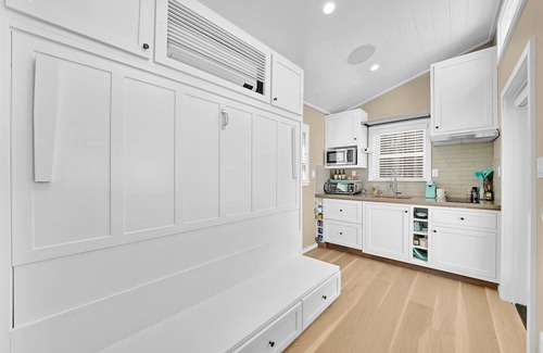 Capistrano Beach Apartamento | The Perfect Container House under the California Sun!