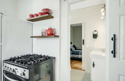 Coronado Cabaña | The Perfect Coronado Retreat - Centrally located minutes from shops & the beach