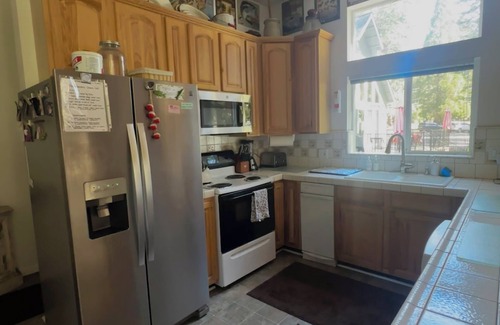 Lake Almanor Country Club Casa | ¡Debes ver! Lovely 3 hab, 2 baños cabina Pasos De Tenis, Playa y zona de juegos!