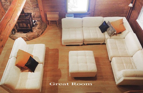 Jonesboro Cabina | The Perfect Get-away!