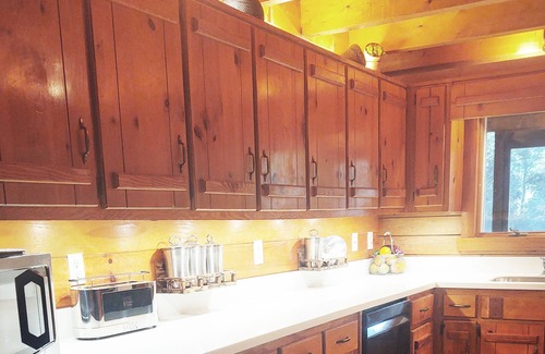 Jonesboro Cabina | The Perfect Get-away!
