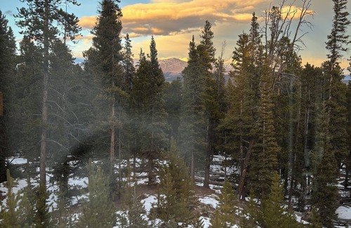 Valley of the Sun Casa | The Perfect Getaway Cabin- Mt. Views- Wood Stove