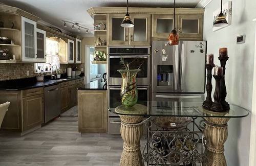 Ozona Casa | The Perfect getaway Home! Luxurious outdoor grill! In the Heart of Ozona!!