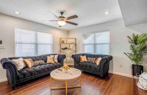 MacGregor Casa | The Perfect Inner City Getaway!