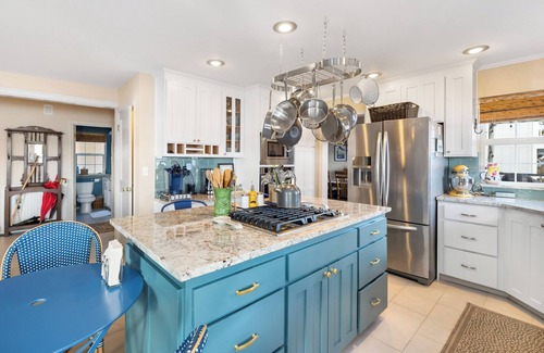 Allyn Casa | The perfect location for a peaceful getaway on Case Inlet in Puget Sound