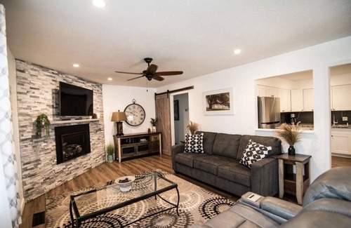 Y Area Casa | The Perfect Mountain Escape with Hot Tub