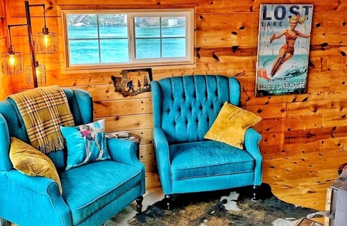 Shelton Cabina | ¡Ven a alojarte en la casa de Ellie en Lake, en Lost Lake!