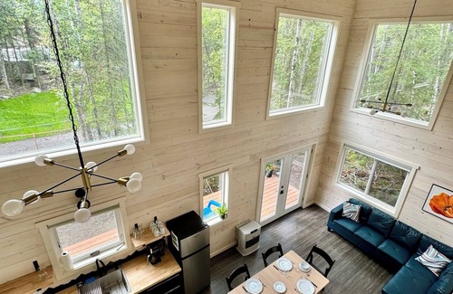 Chugiak Cabina | The perfect place for families or groups, offering ample space and comfort for six in the serene Eklutna Valley.