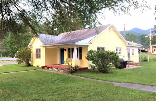 Damascus Casa | The perfect place to enjoy all that Damascus, Trail Town USA, offers!!
