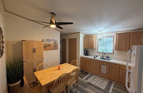 Fort Smith Casa | The perfect stayHome located right next to the Big Horn River and Yellowtail Dam
