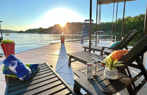 Sunrise Beach Casa | The Perfect Vacation! Slide - Sandy Beach & More!