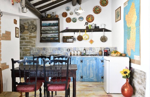 Gergei Historic Centre Casa | The pergola (old house) inside the history of Sardinia.
